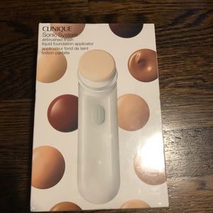 Clinique sonic system foundation applicator